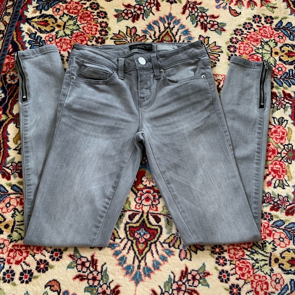 Aéropostale Gray Ankle Jeggings with zipper